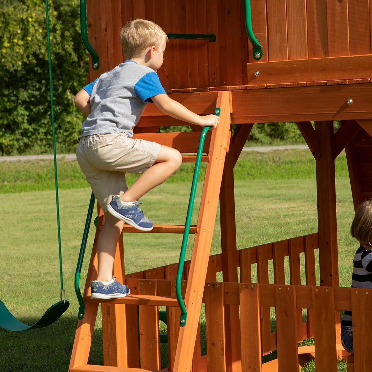 Backyard Discovery Skyfort II Playcentre (3-10 Years)