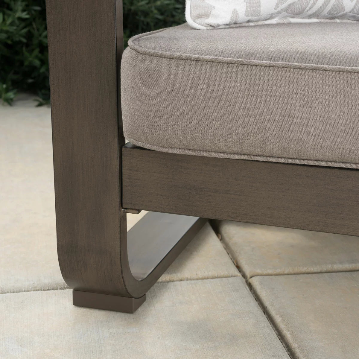 SunVilla Gibson 4 Piece Deep Seating Set + Cover
