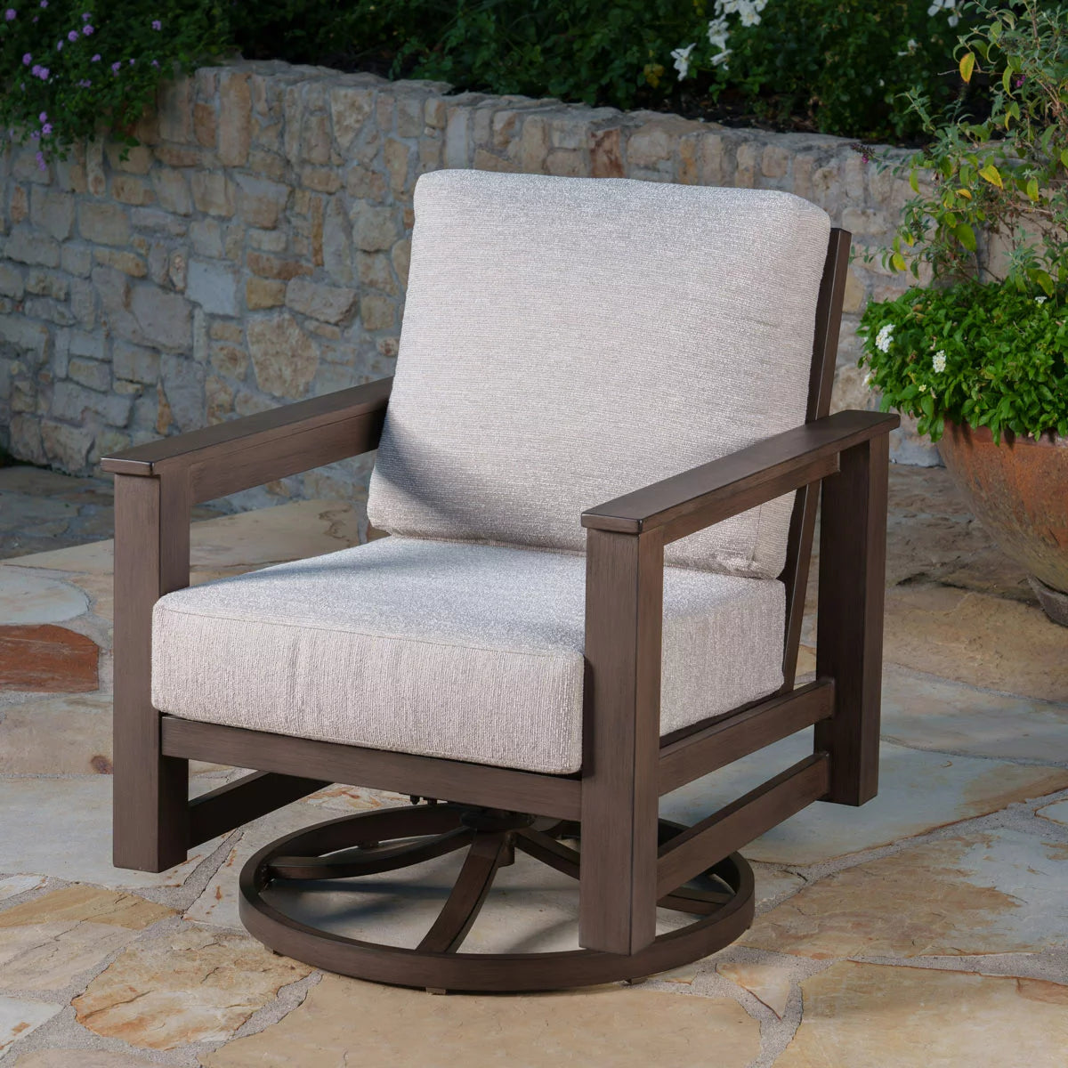 SunVilla Royce 4 Piece Deep Seating Set + Cover