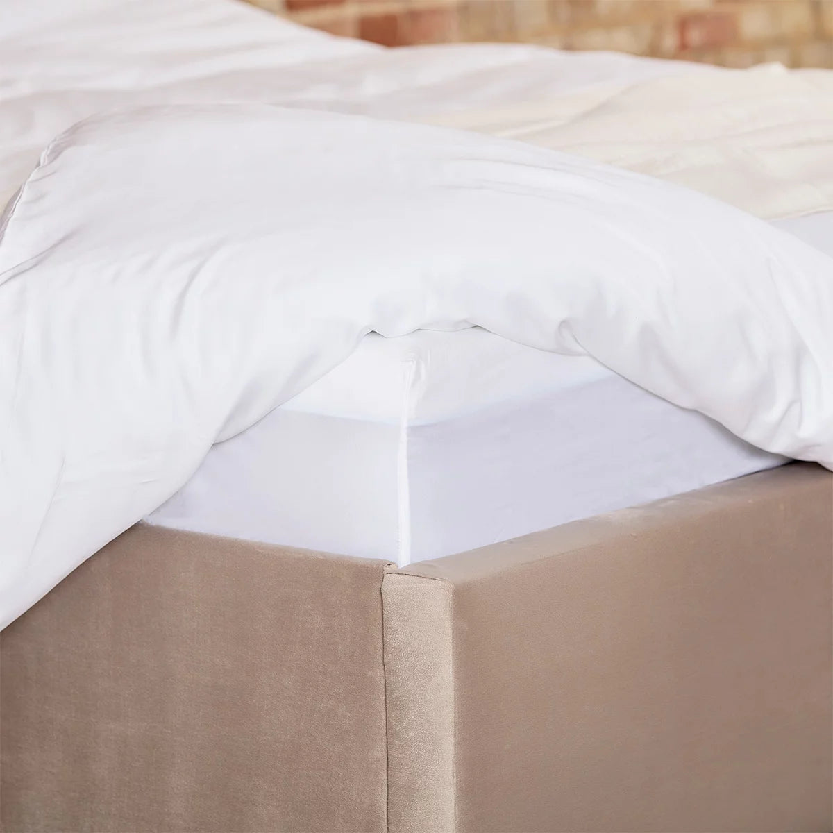 Luff SilverLining™ 1000 Thread Count 100% Organic Bamboo Deep Fitted White Sheet