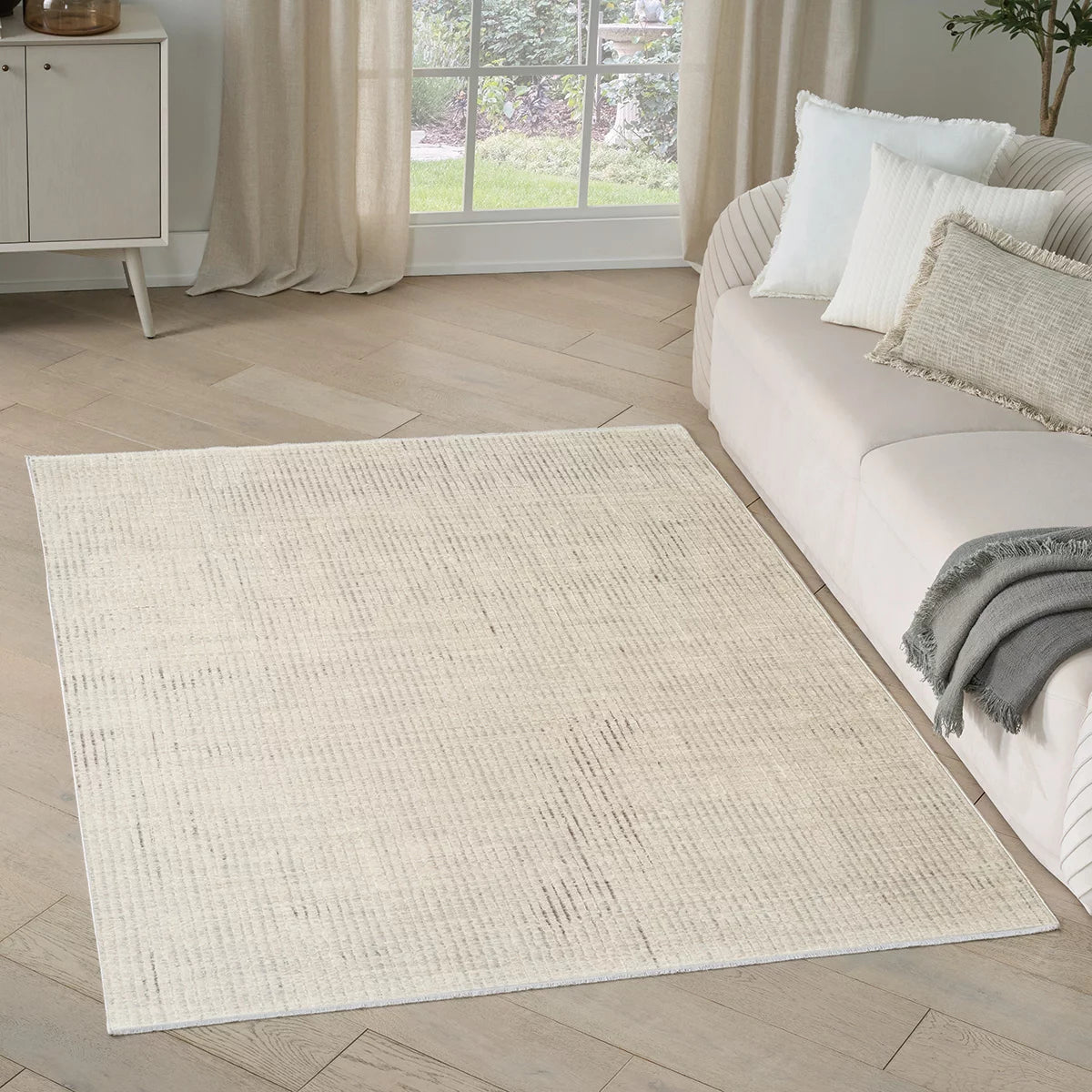 Nourison Dawn Area Rug in 3 Designs, 160 x 225 cm