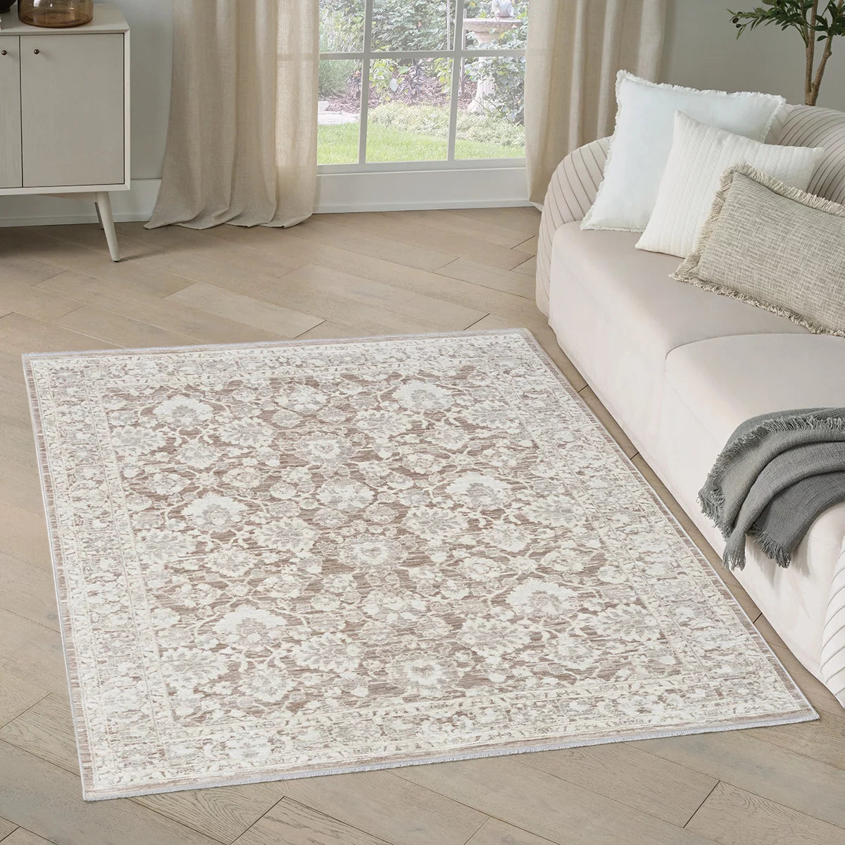 Nourison Dawn Area Rug in Ivory Floral, 160 x 225 cm