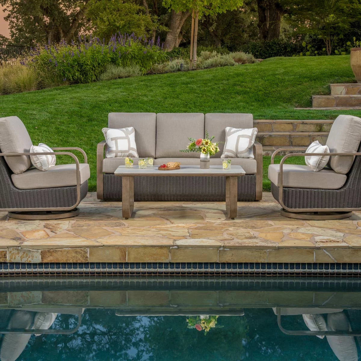 SunVilla Violet 4 Piece Wicker Deep Seating Set + Cover