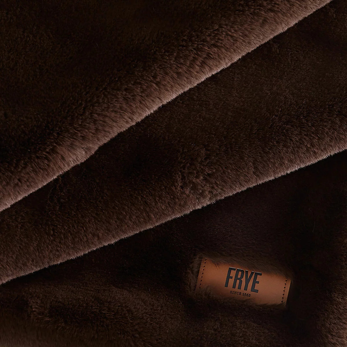 FRYE Luxe Faux Fur Throw, 152 x 177 cm