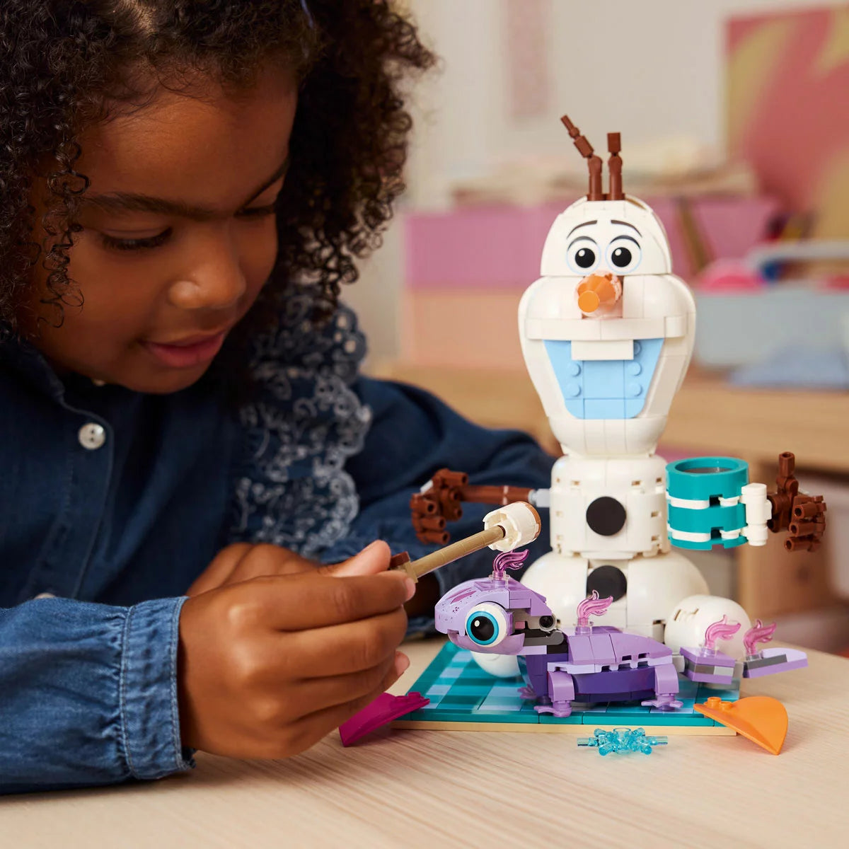 LEGO Frozen Olaf and Bruni's Picnic Fun - Model 43287 (7+ Years)