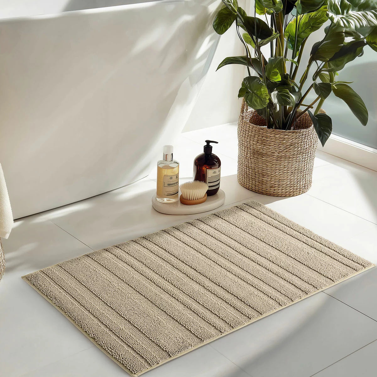 Evergrace Home Chenille Memory Foam Bath Mat in Taupe, 61 x 91 cm