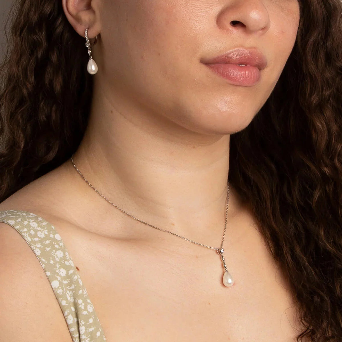 Diamonfire Sterling Silver Shell Pearl Drop Lever Hook Earrings