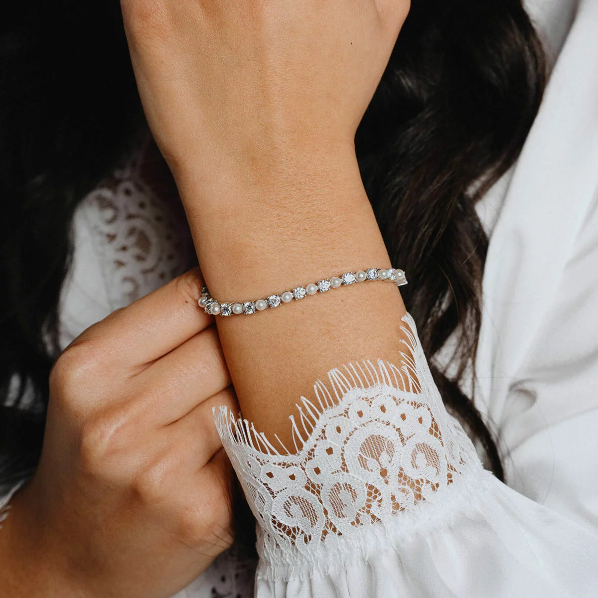 Diamonfire Sterling Silver Pearl and Zirconia Tennis Bracelet