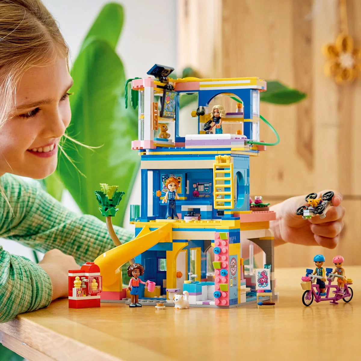 LEGO Friends Heartlake City Friends Club House - Model 42689 (8+ Years)