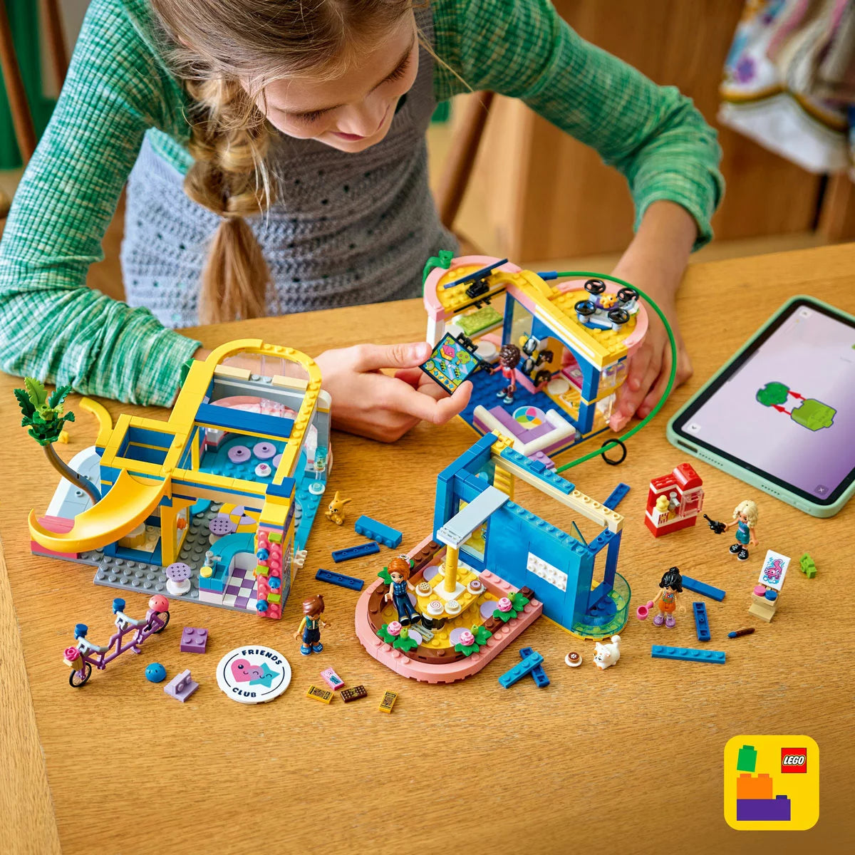LEGO Friends Heartlake City Friends Club House - Model 42689 (8+ Years)