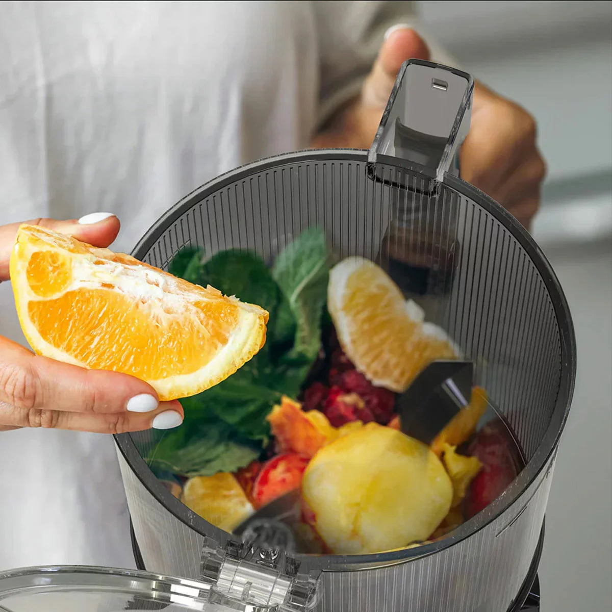 Kuvings AUTO10s Slow Juicer with Citrus Attachment plus Ice Cream & Smoothie Set