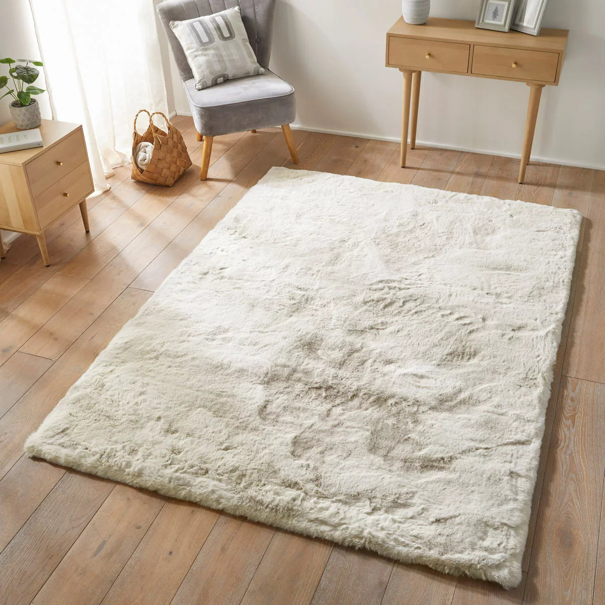 Concept Looms Heavenly Faux Fur Dove Rug, in 3 Sizes