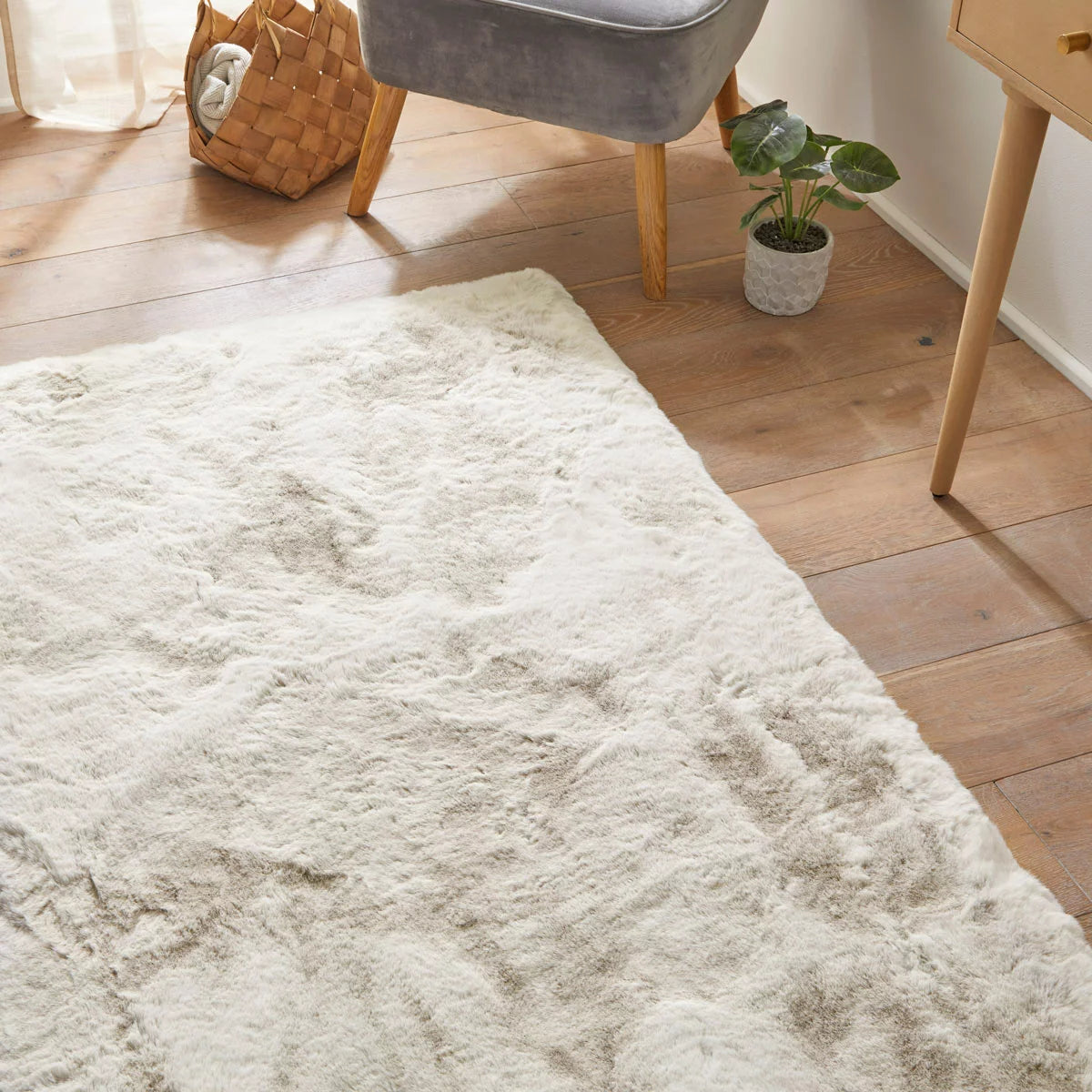 Concept Looms Heavenly Faux Fur Dove Rug, in 3 Sizes