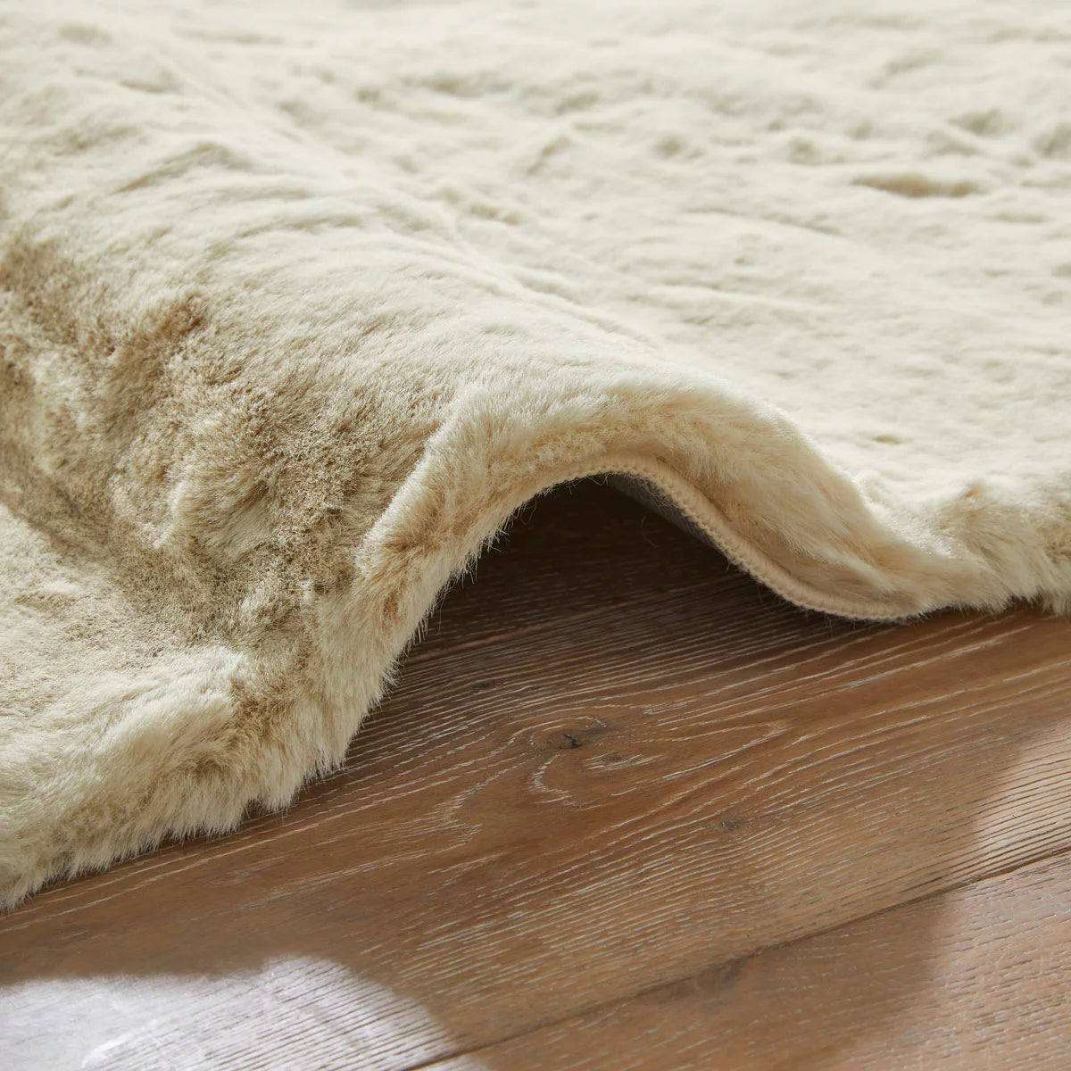 Concept Looms Heavenly Faux Fur Shell Rug, in 3 Sizes