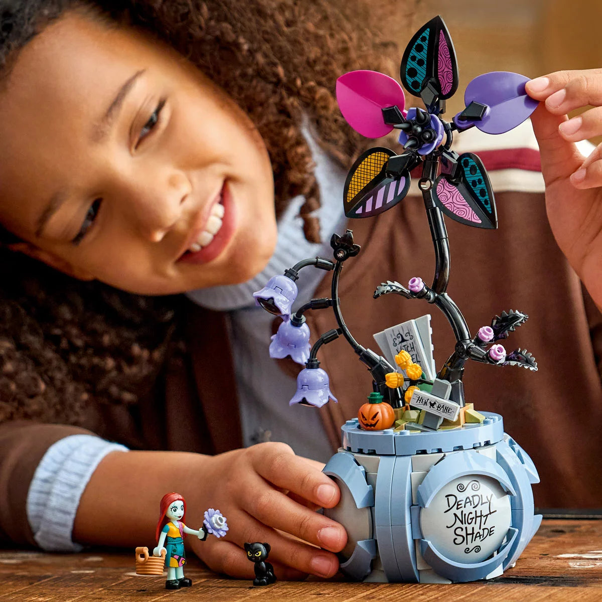 LEGO Disney Classic Sally's Flowerpot - Model 43288 (9+ Years)