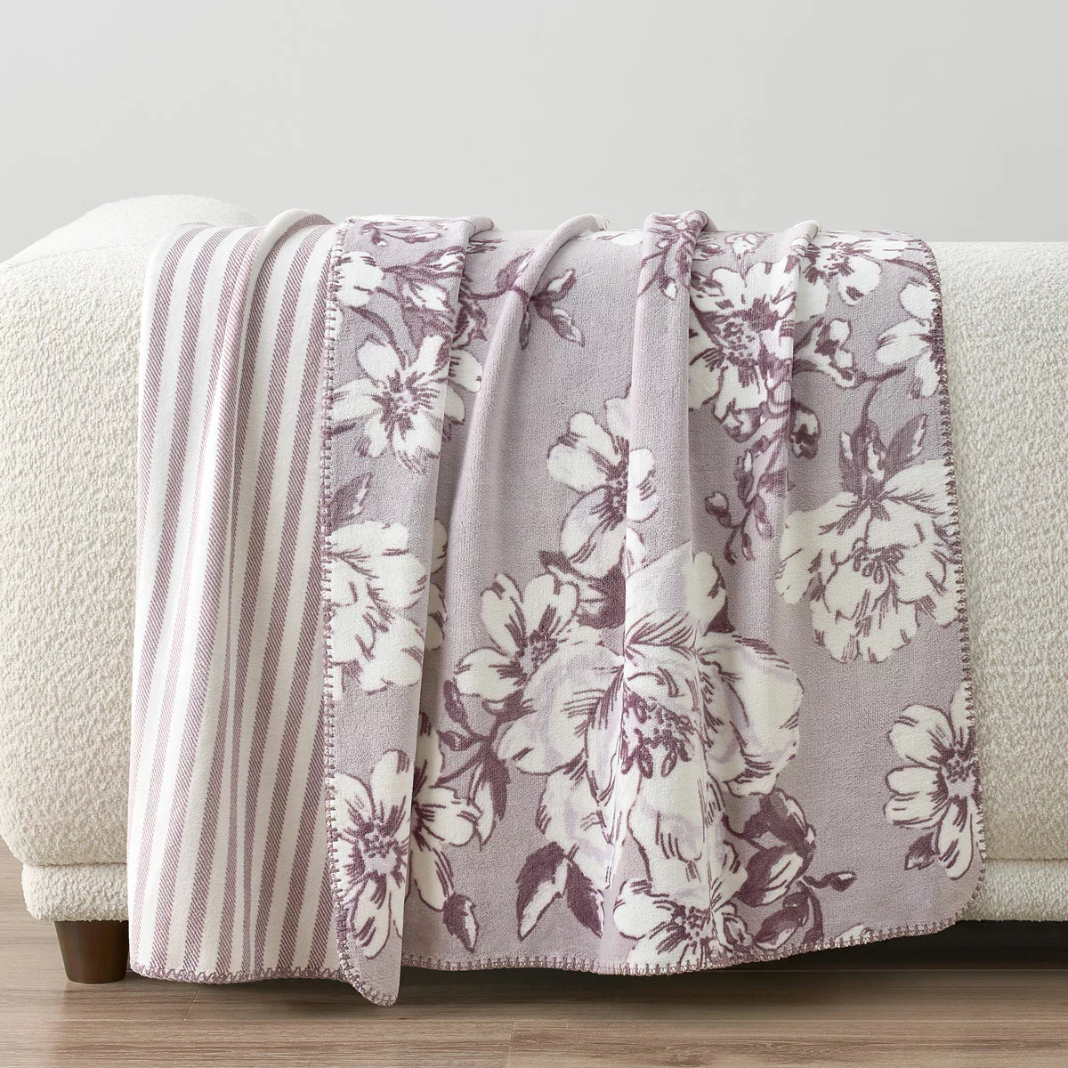 Casual Living Reversible Plush Throw in 6 Designs, 127 x 177 cm