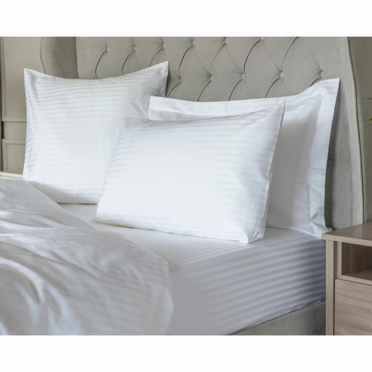 Belledorm 540 Thread Count Satin Stripe White Duvet Cover Set in 3 Sizes