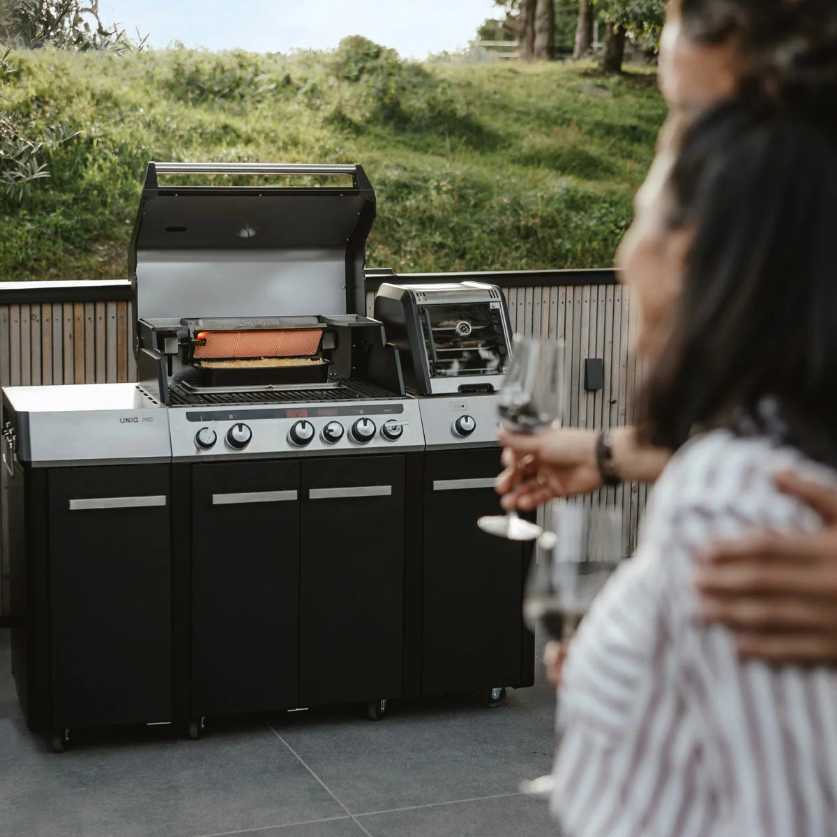 Enders UNIQ PRO 3 Burner Gas BBQ + Cover