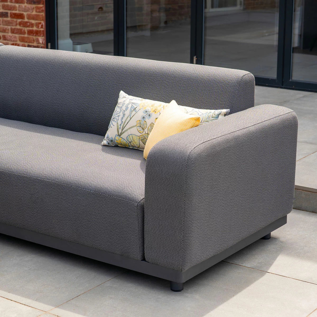 Harbour Lifestyle Luna Large Corner Patio Set + Cover