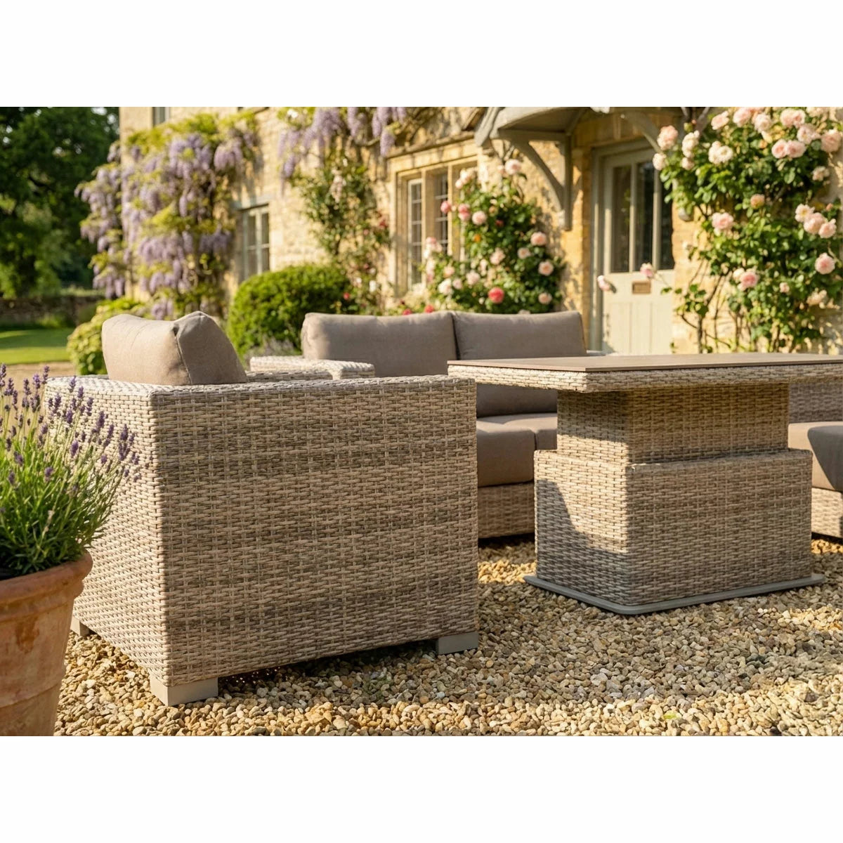 Norfolk Leisure Cunningham 4 Piece Deep Seating Set with Gas Height Adjustable
