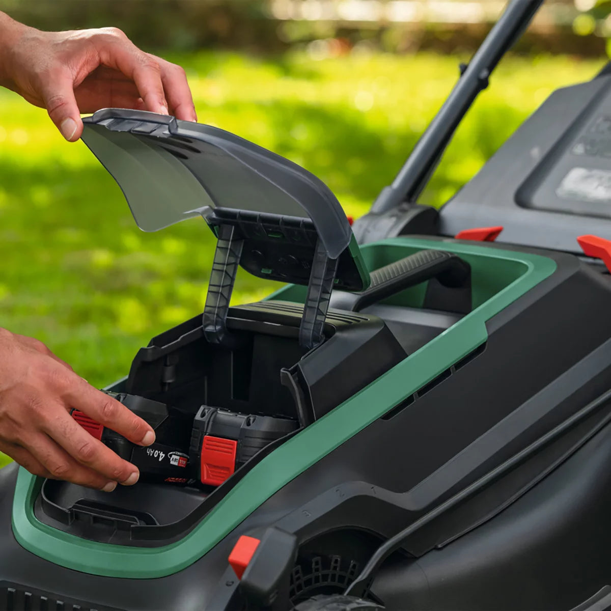 Bosch Rotak 36V (4Ah) Hand-Propelled, 43cm Cutting Width, Cordless Battery