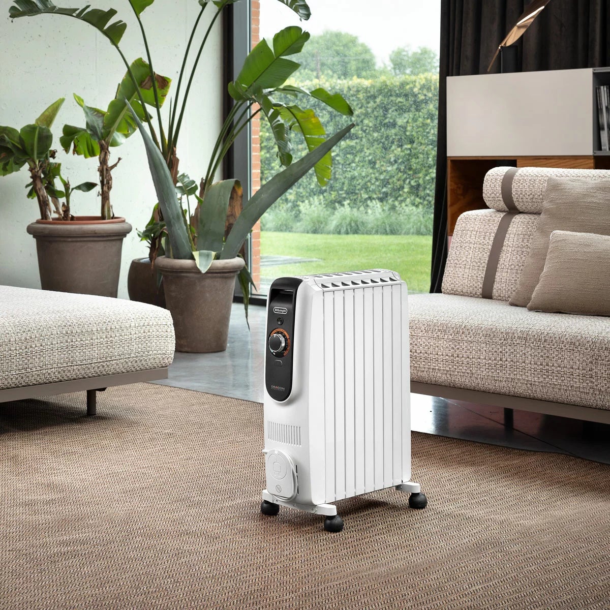 De'Longhi TRD5082T Dragon Oil Filled Radiator in White, view 4