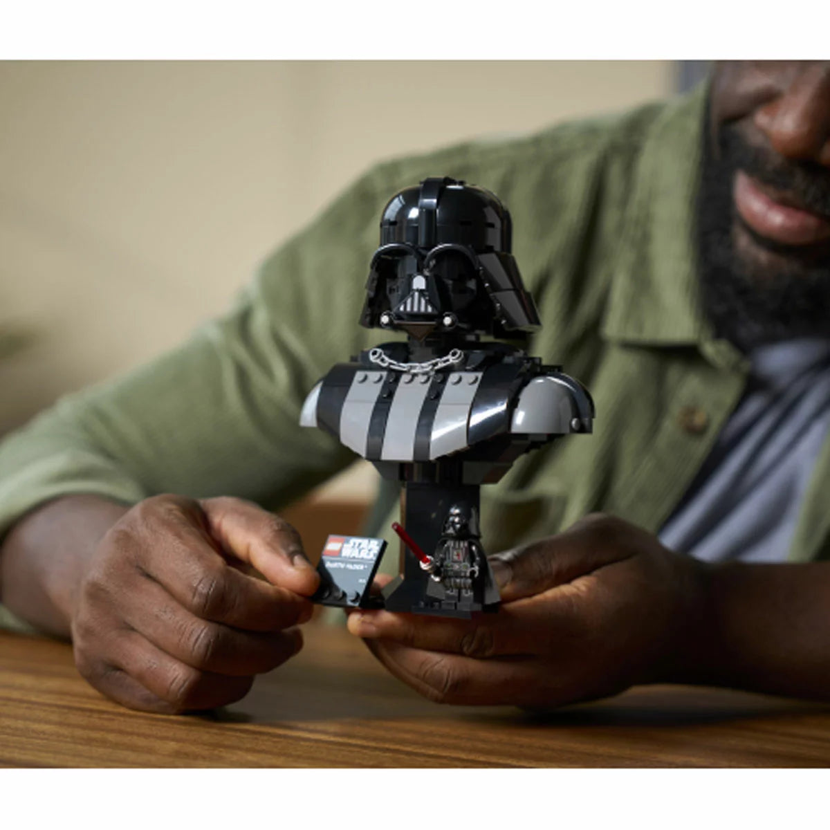LEGO Star Wars™ Darth Vader™ Bust - Model 75439 (18+ Years)