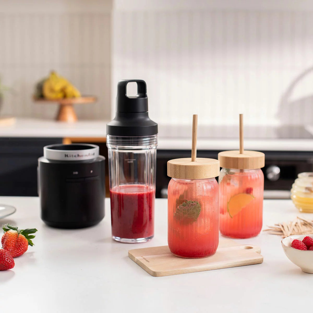 KitchenAid 5KSBR256BM Go Cordless Personal Blender With Battery in Black, view 3