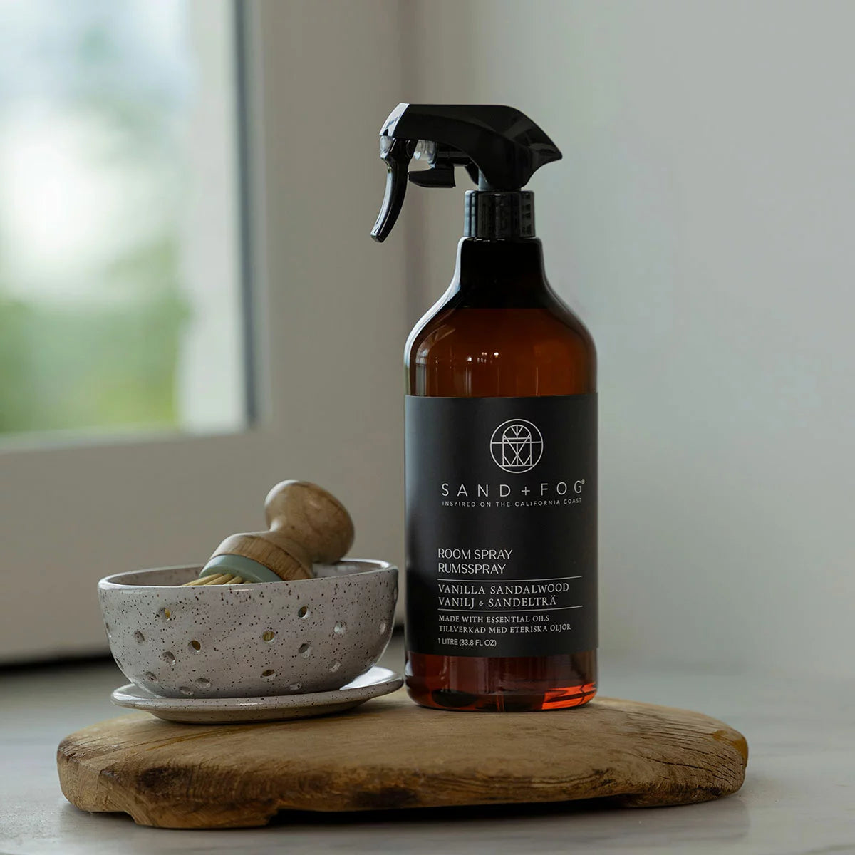Sand & Fog Room Spray, 1 litre in 2 Fragrances
