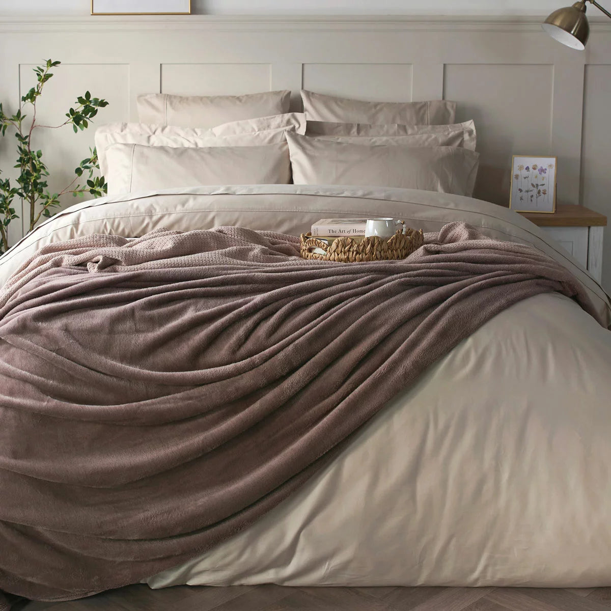 Belledorm 600 Thread Count Cotton Taupe Duvet Cover Set in 3 Sizes