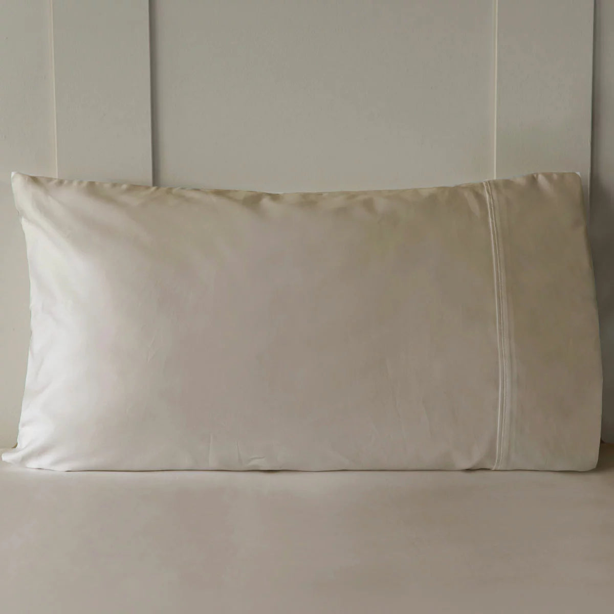 Belledorm 600 Thread Count Cotton Taupe Duvet Cover Set in 3 Sizes