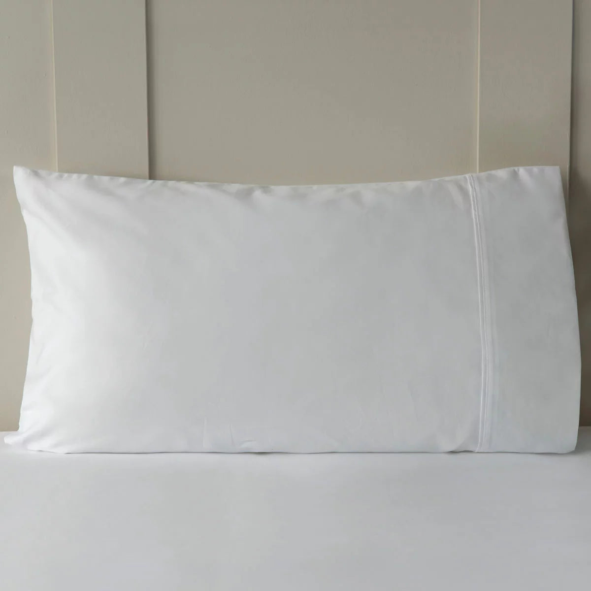 Belledorm 600 Thread Count Cotton White Duvet Cover Set in 3 Sizes