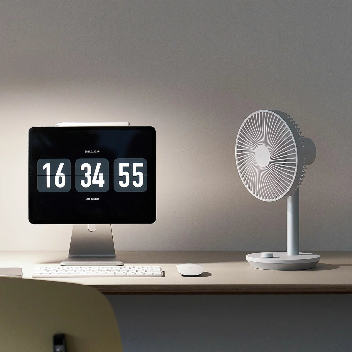 LUMENA Rechargeable Wireless Desk Fan Stand, 2 pack in Navy & White