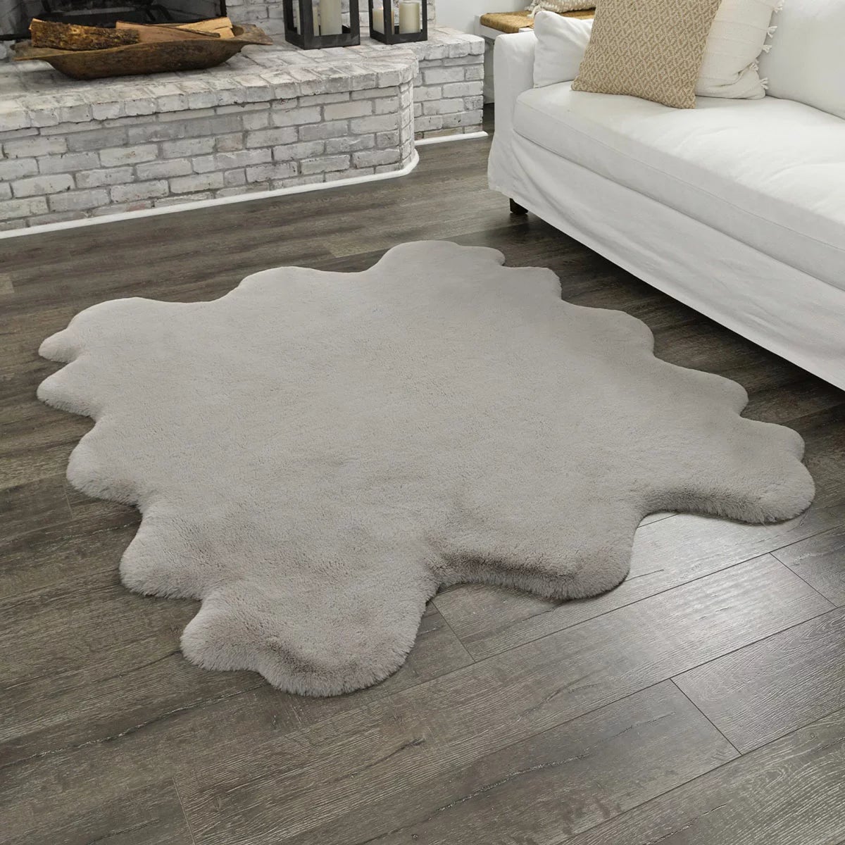 Mon Chateau Faux Fur Sexto Rug, 160 x 177 cm