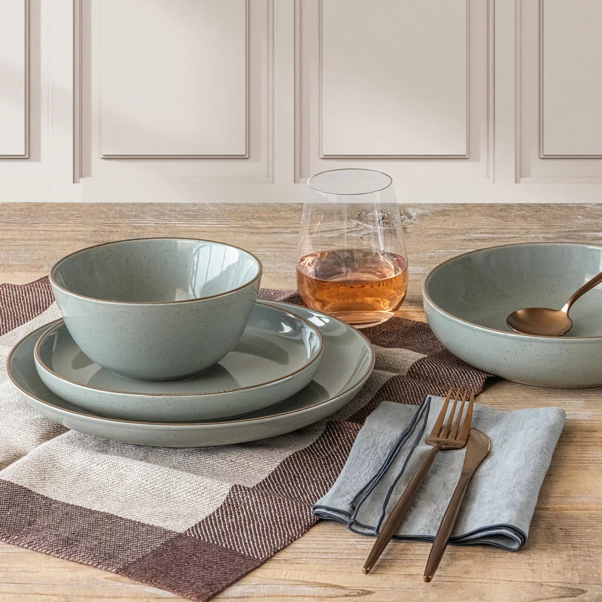 Over & Back Stoneware Dinnerware Set, 16 Piece