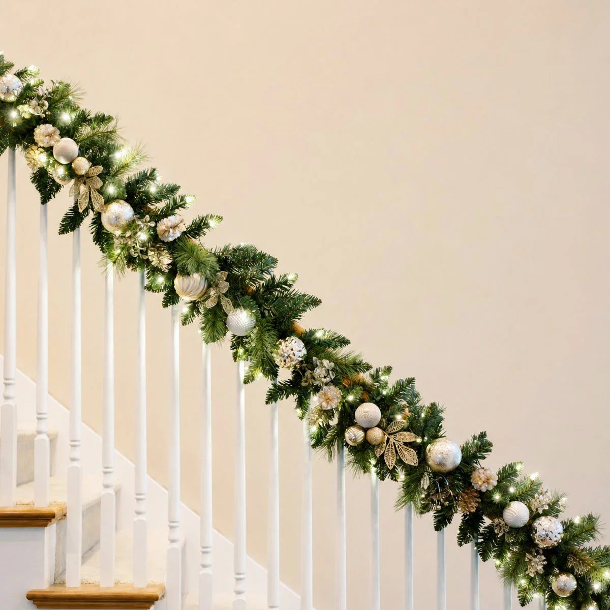 9 ft Pre-lit Christmas Artificial Garland With Twinkling LED Lights, view 7