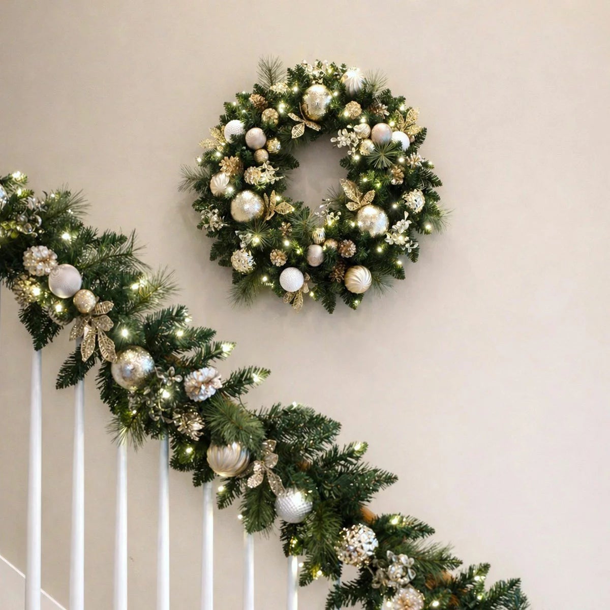 30 inch (76cm) Pre-Lit Decorated Wreath with 50 LED Lights, view 13