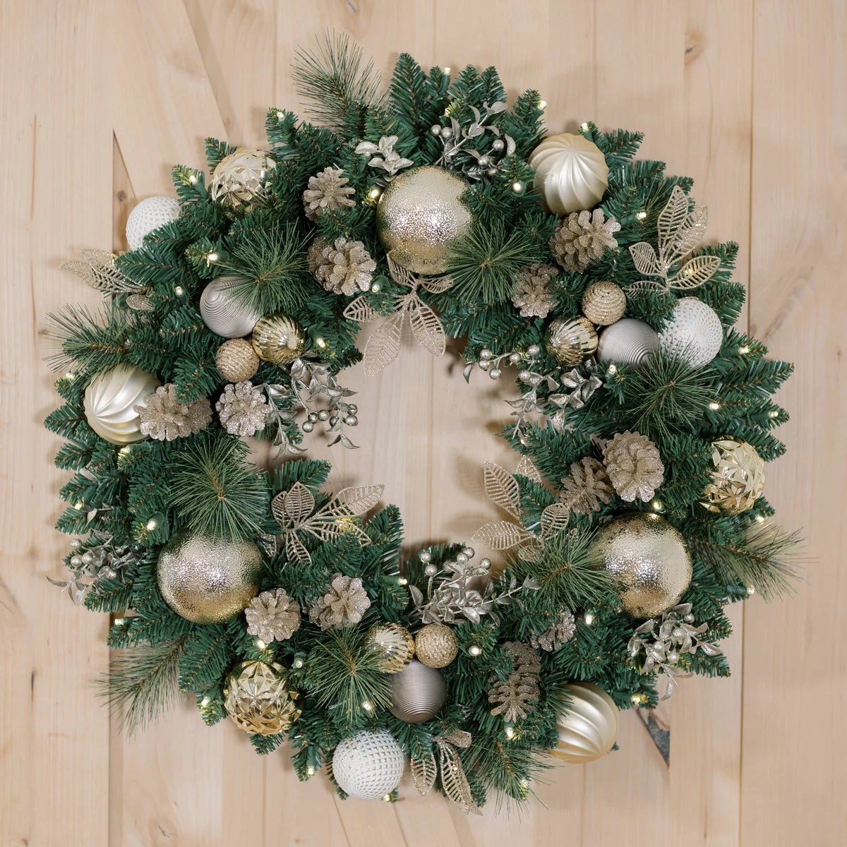 30 inch (76cm) Pre-Lit Decorated Wreath with 50 LED Lights, view 15