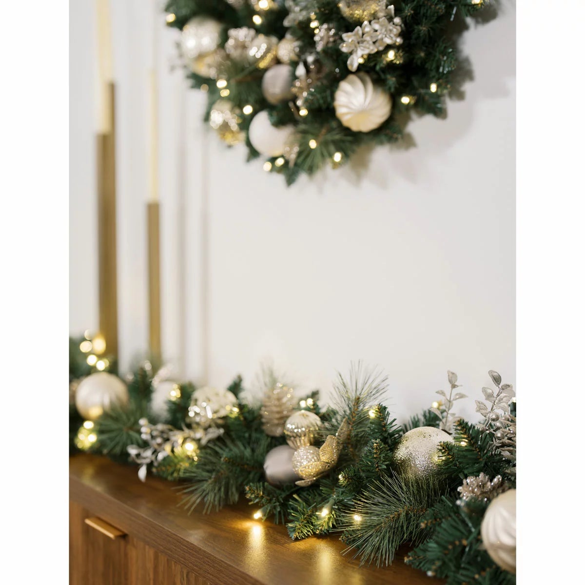 9 ft Pre-lit Christmas Artificial Garland With Twinkling LED Lights, view 8