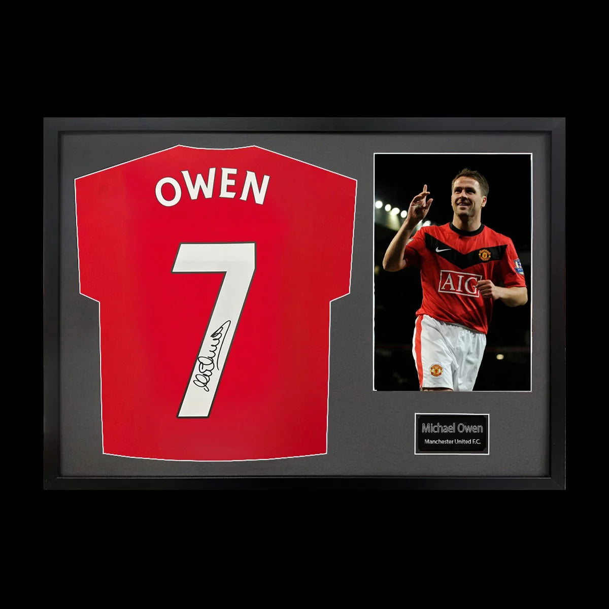 Michael Owen Signed Framed Manchester United Football Shirt including 1 Photo