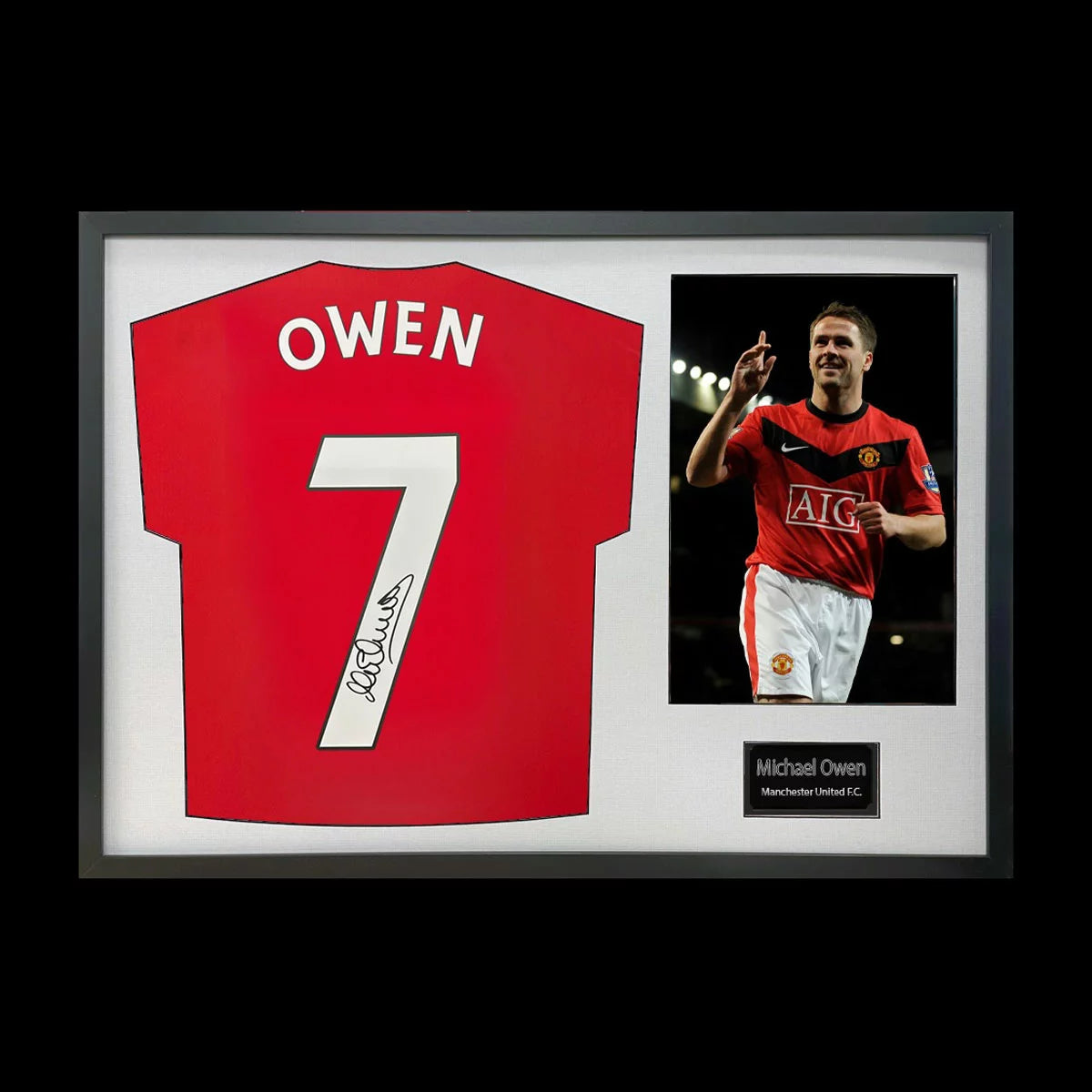 Michael Owen Signed Framed Manchester United Football Shirt including 1 Photo