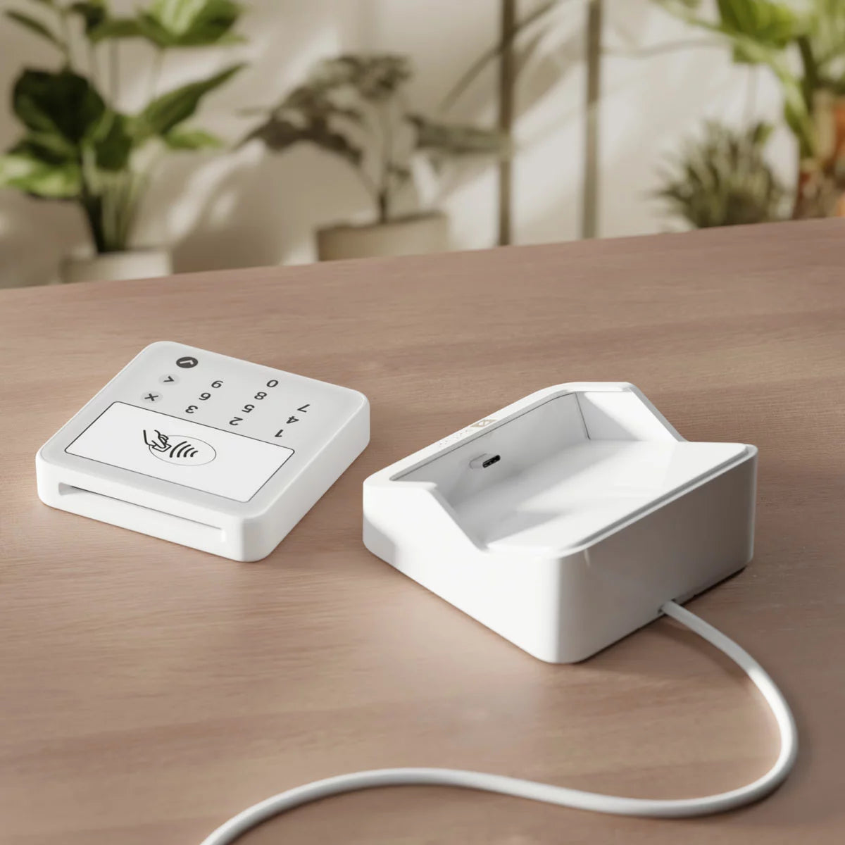 SumUp Solo Lite Card Reader & Charging Station