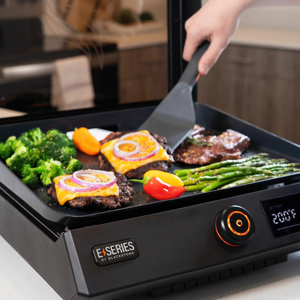 Blackstone E-Series 17" Tabletop Electric Griddle with Hood