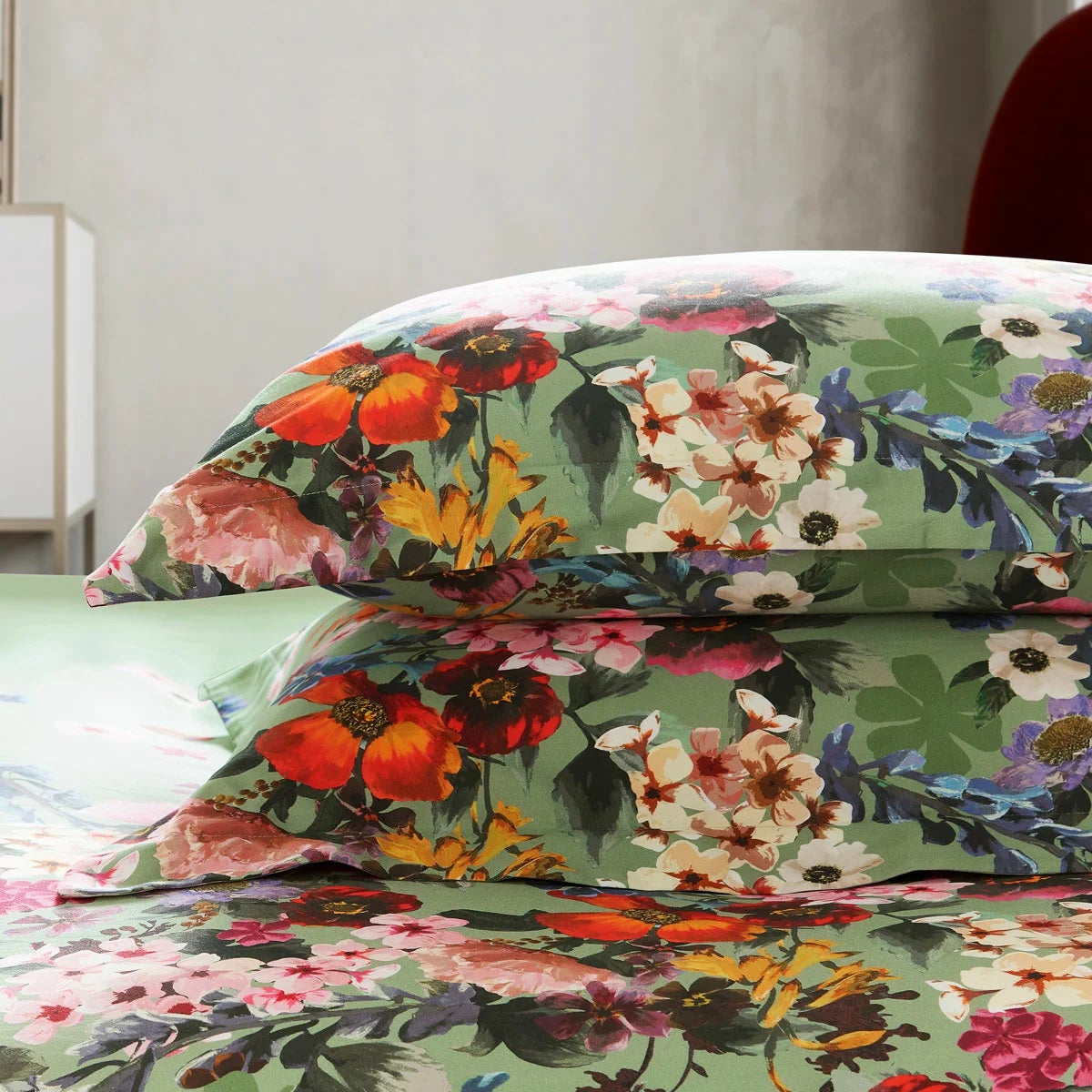 Ted Baker Super King Duvet Set in 4 Designs, view 21