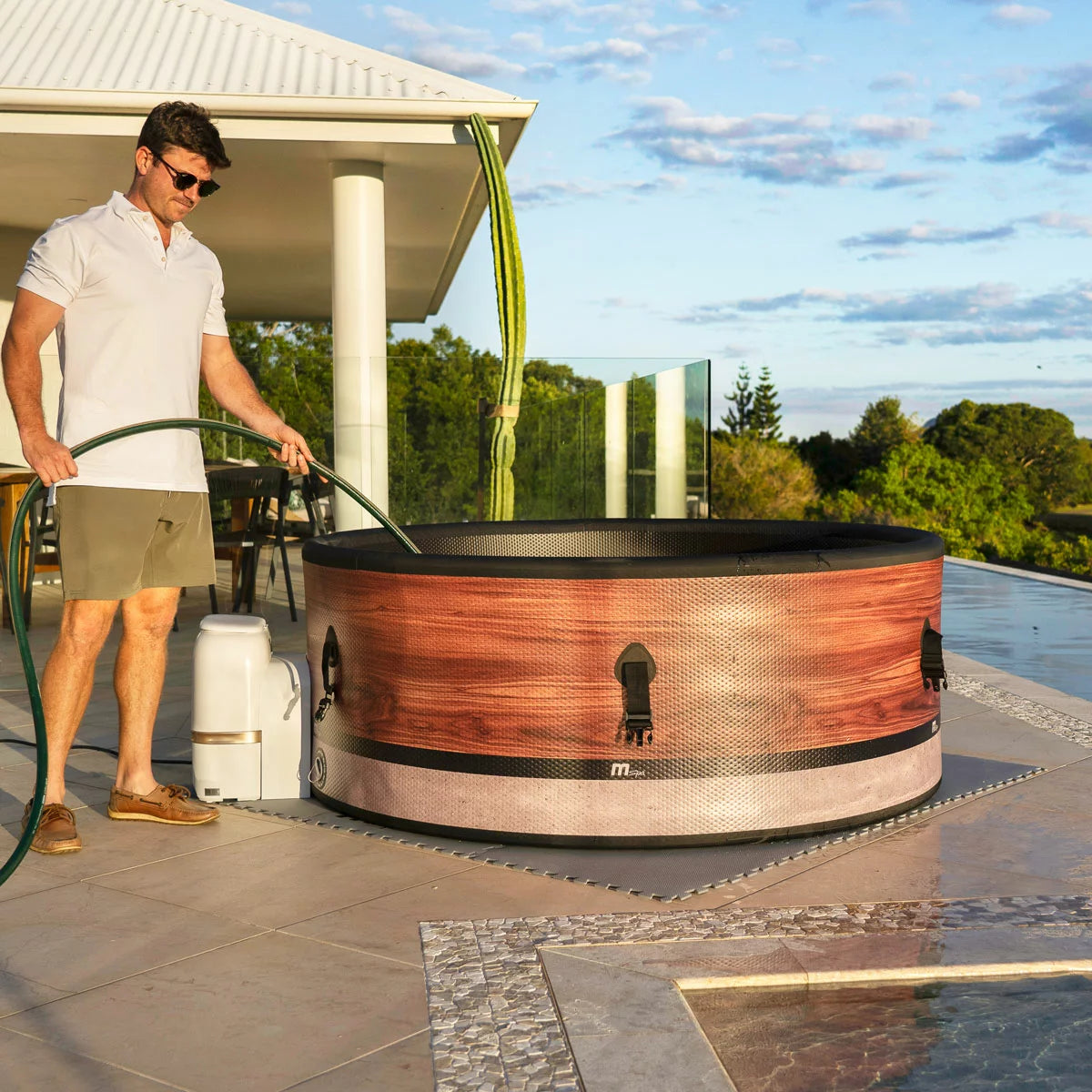 MSpa Duet Eco 6 Person Hot Tub, view 4