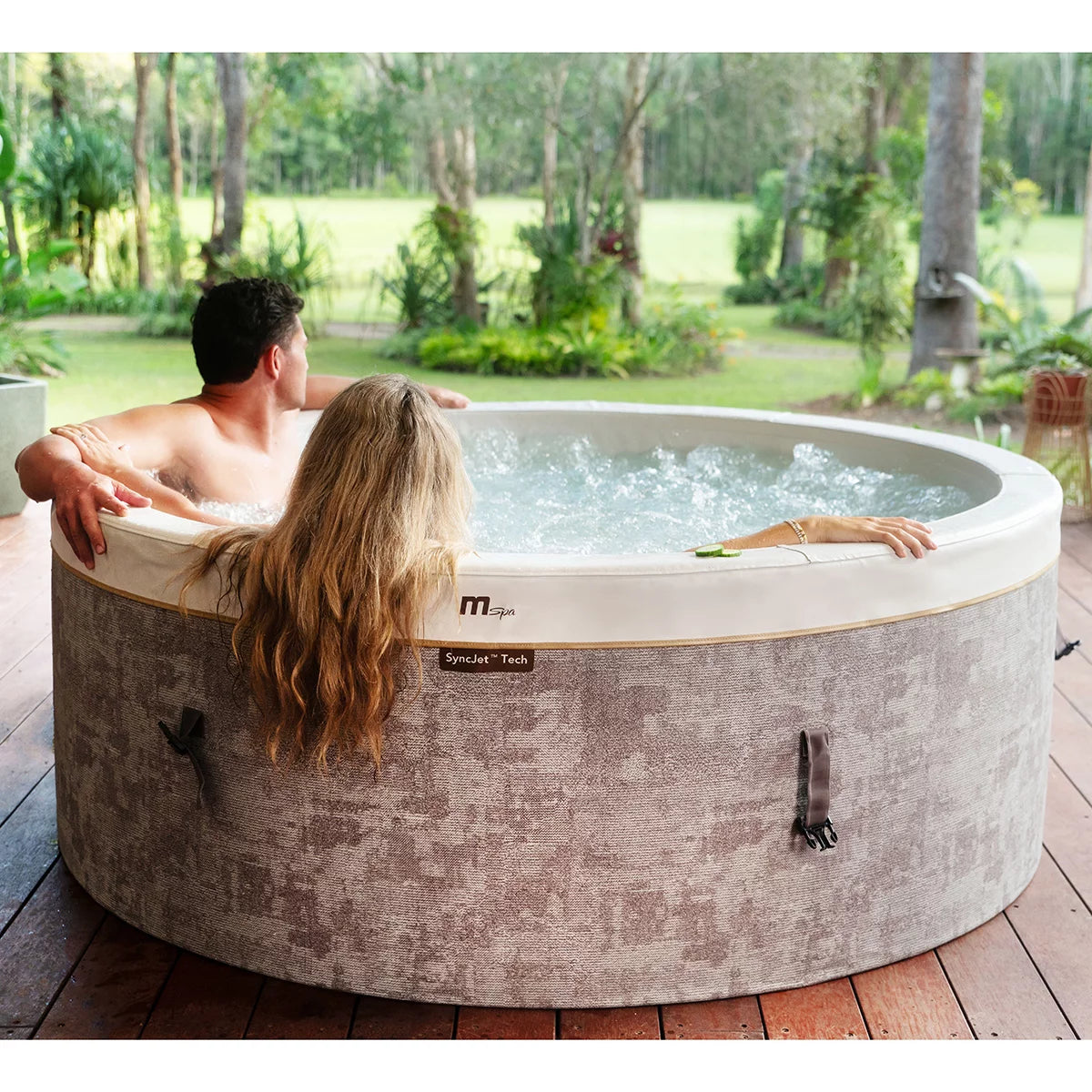 MSpa Verto Cocoon 6 Person Hot Tub