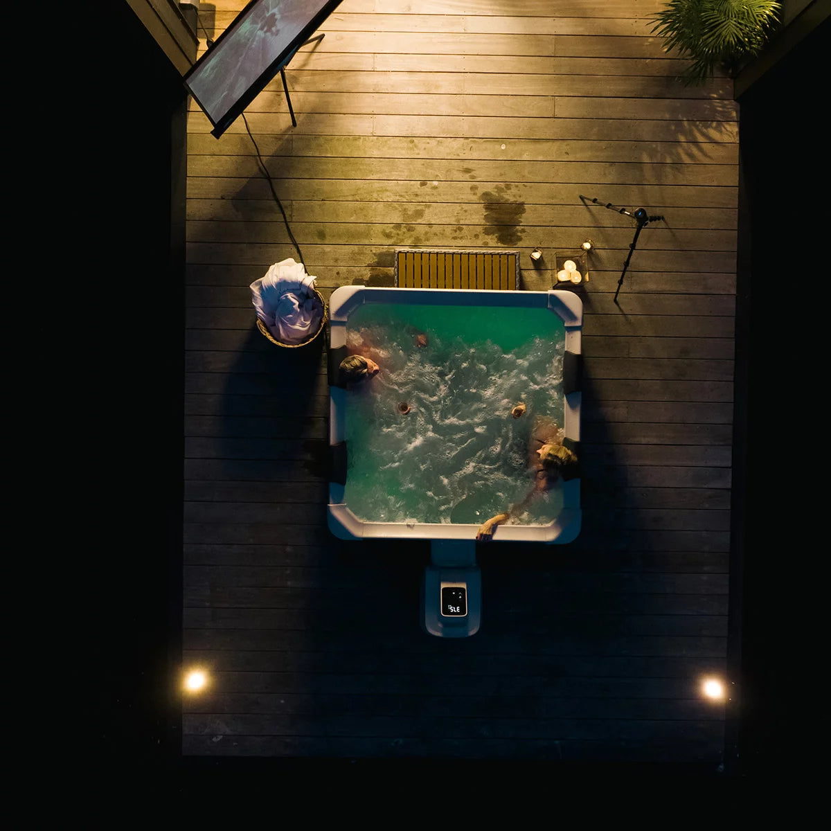MSpa Oslo Aero 6 Person Hard Frame Hot Tub