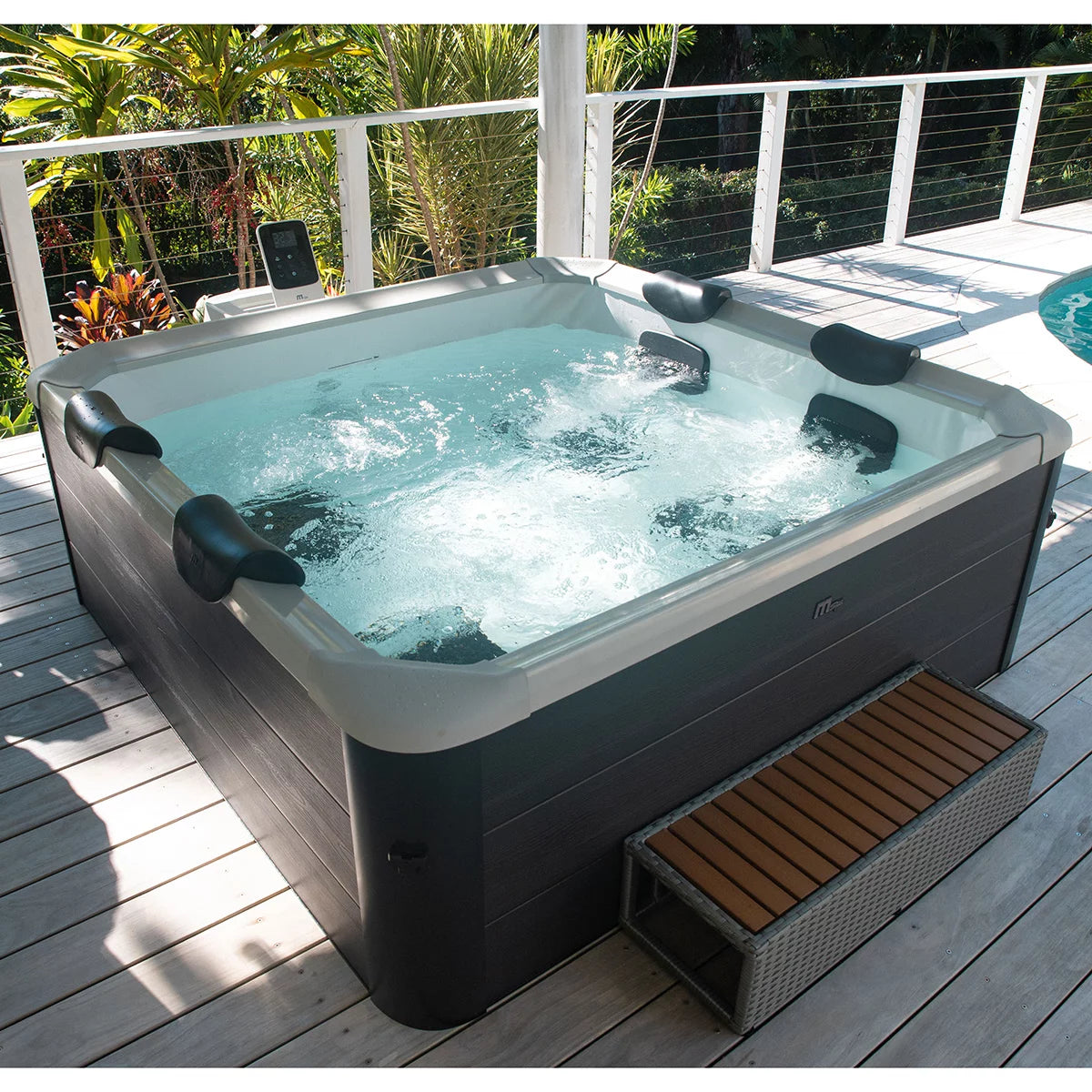 MSpa Oslo Aero Plus 6 Person Hard Frame Hot Tub