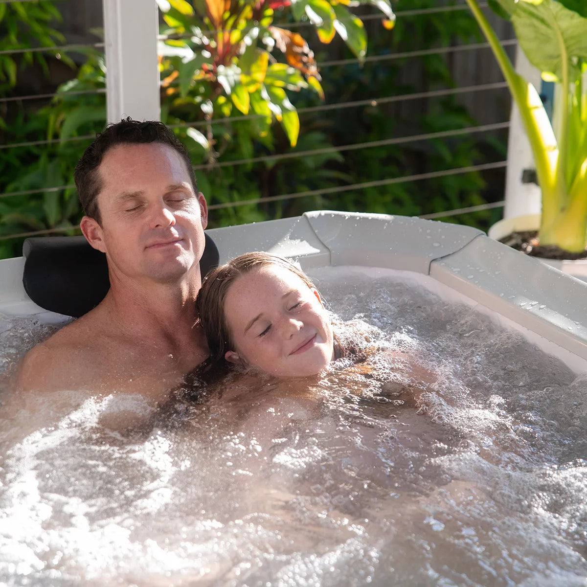 MSpa Oslo Aero Plus 6 Person Hard Frame Hot Tub