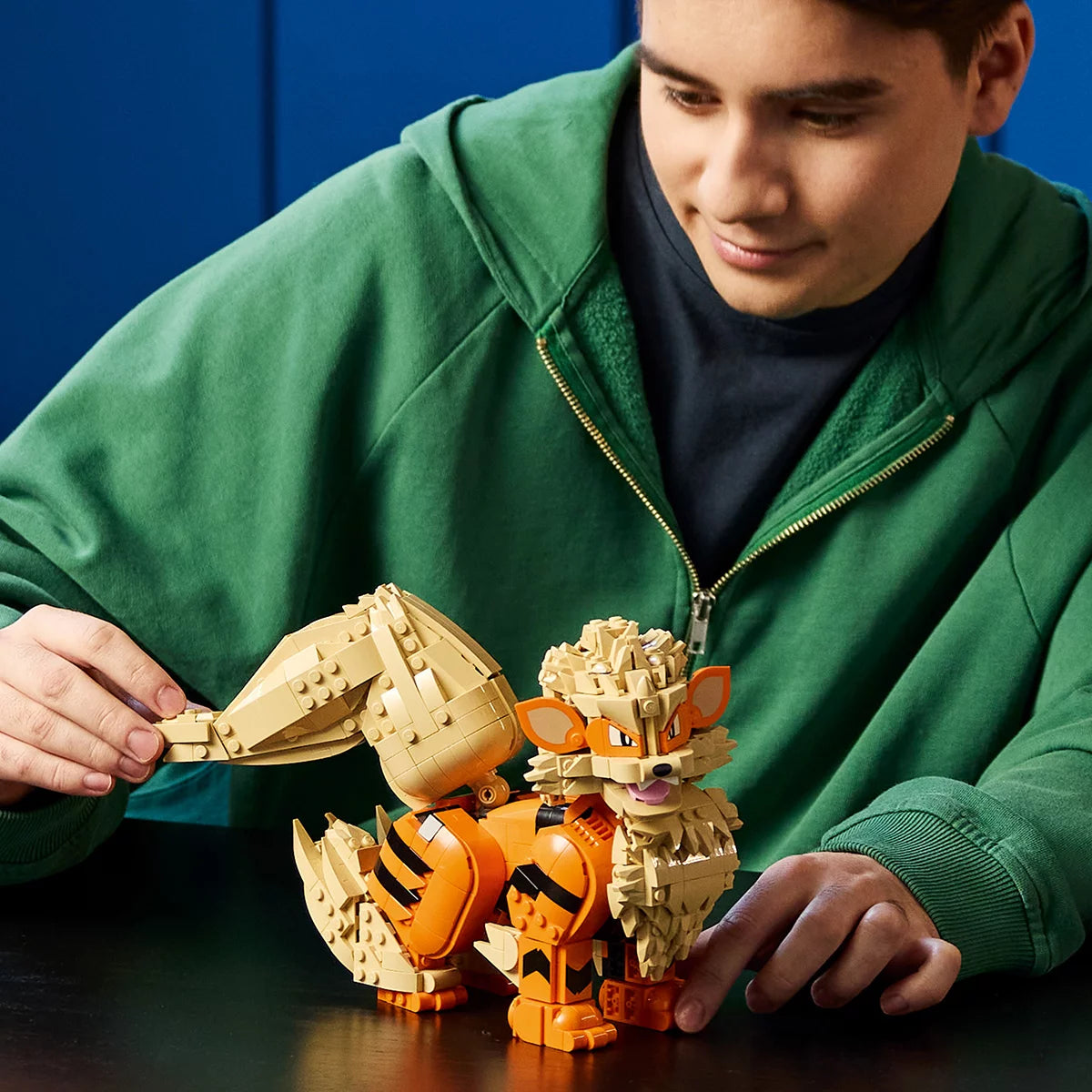 LEGO Pokémon Arcanine - Model 72160 (18+ Years), view 3